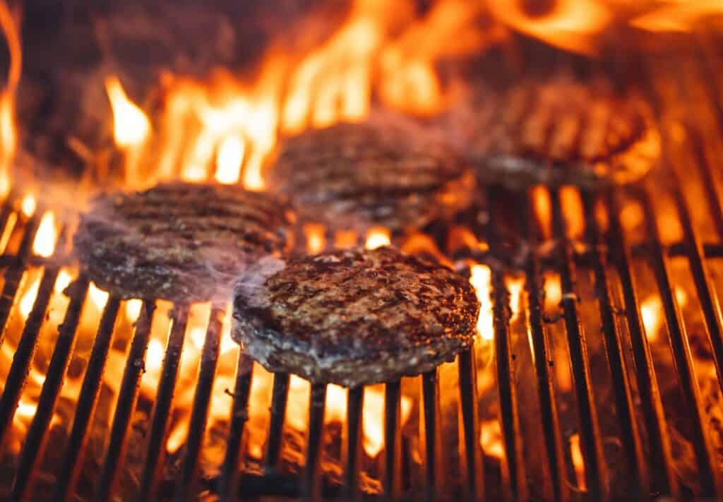 How Long To Grill Burgers at 400 degrees Fahrenheit