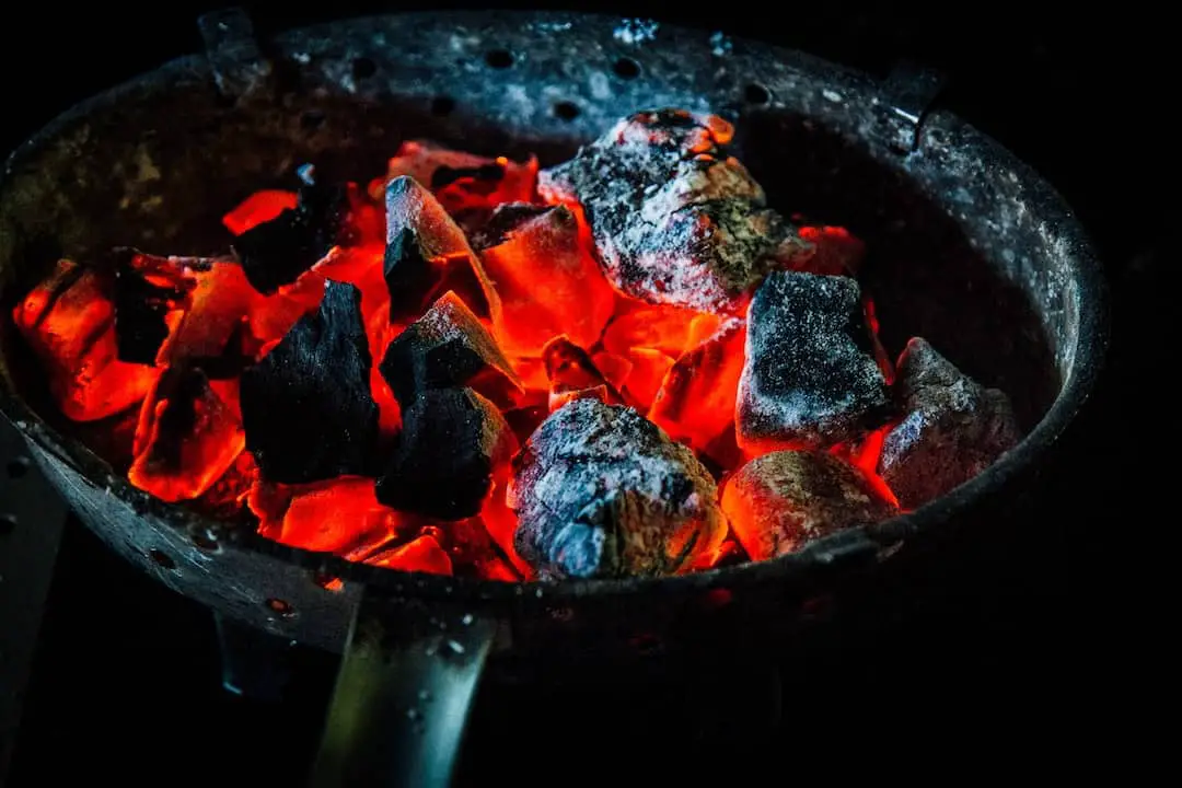 how-long-does-charcoal-stay-hot-tips-for-temperature-control-heat